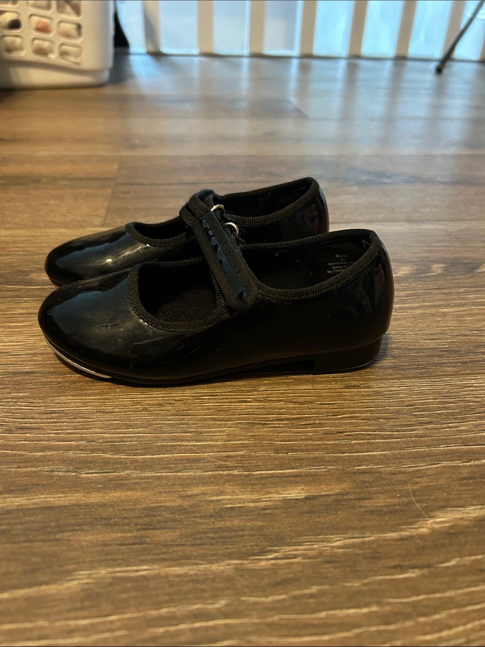 Girls Black tap dance shoes
